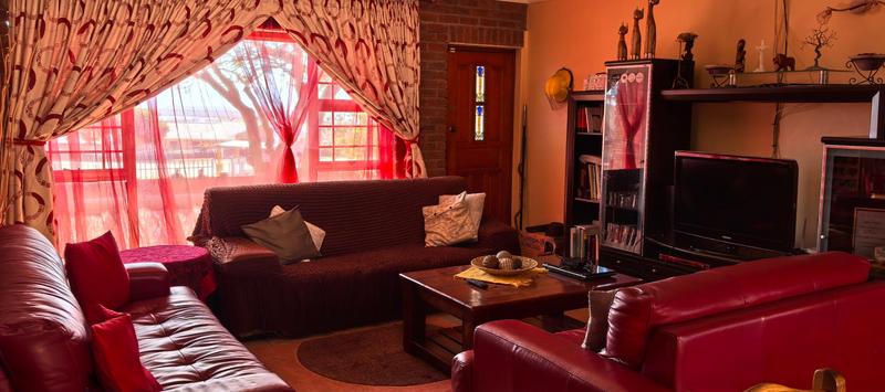 3 Bedroom Property for Sale in Heiderand Western Cape